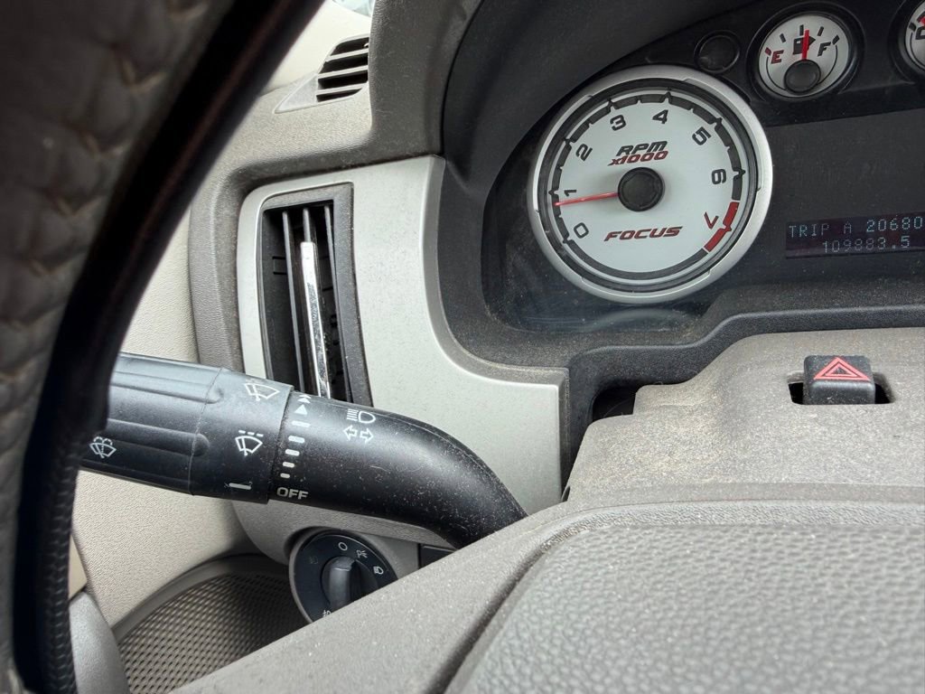 Used 2010 Ford Focus SEL FWD image 13