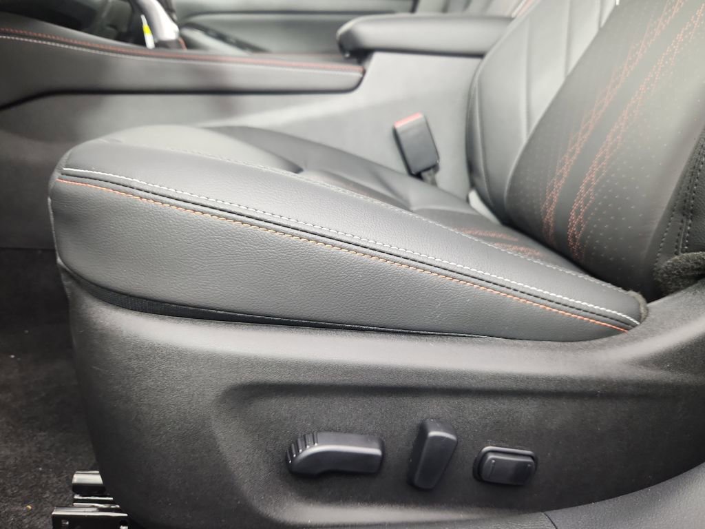 New 2025 Nissan Altima 2.5 SR w/ SR Premium Package AWD/4WD image 10