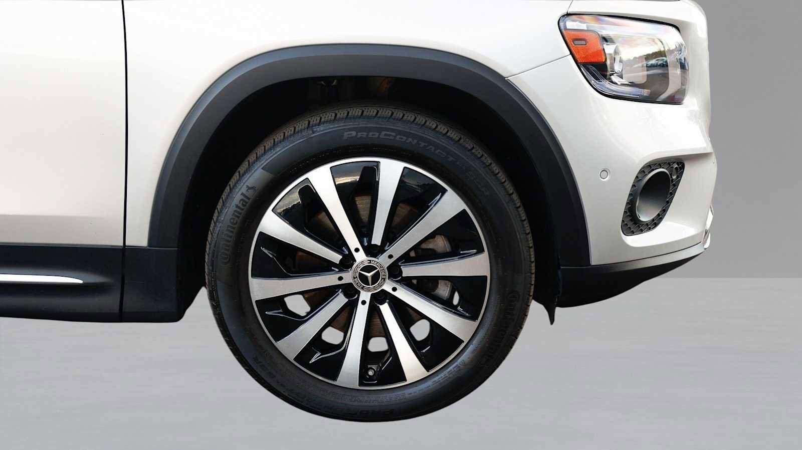 Certified 2023 Mercedes-Benz GLB 250 4MATIC image 9