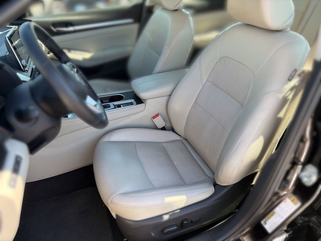 Used 2019 Nissan Altima 2.5 Platinum FWD image 9