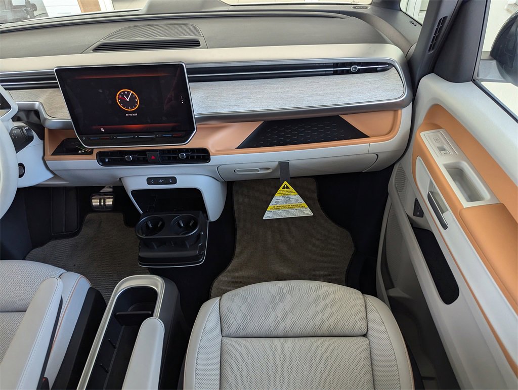 New 2025 Volkswagen ID. Buzz 1st Edition image 16