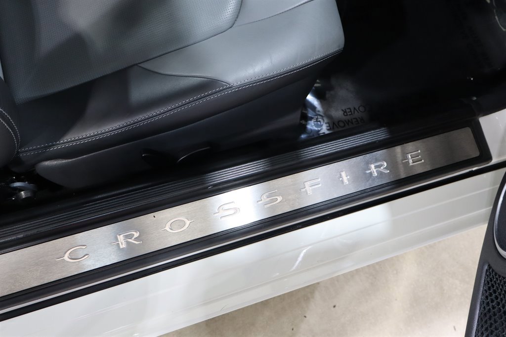 Used 2004 Chrysler Crossfire Coupe RWD image 21