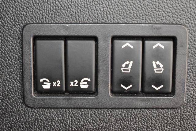 Used 2018 Chevrolet Tahoe LT w/ Luxury Package AWD/4WD image 16