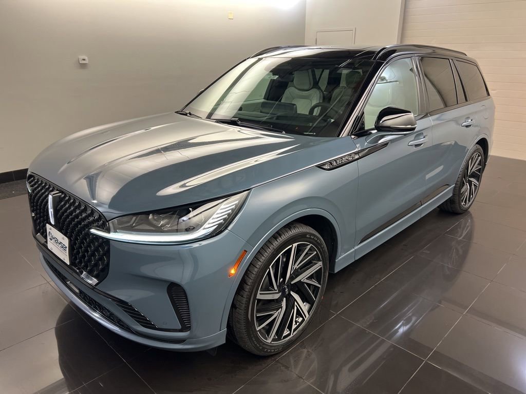 New 2026 Lincoln Aviator Black Label w/ Black Label Special Edition image 3