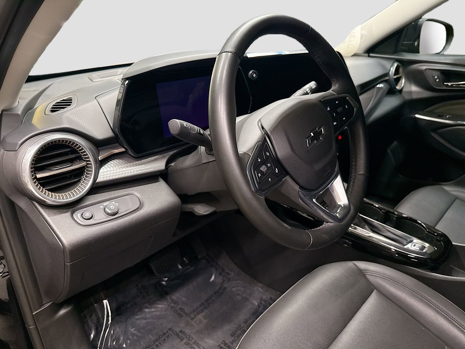 Used 2024 Chevrolet Trax ACTIV w/ Driver Confidence Package FWD image 11