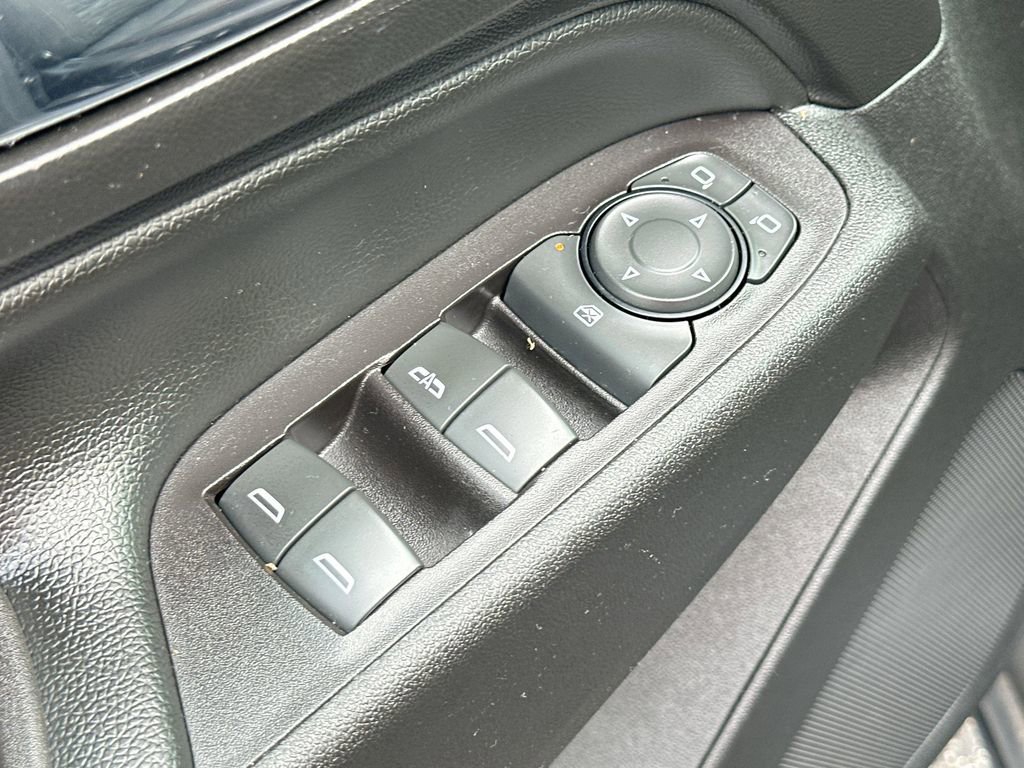 Used 2020 Chevrolet Equinox LT image 18