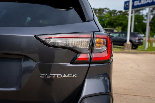 Certified 2025 Subaru Outback Premium AWD/4WD image 17