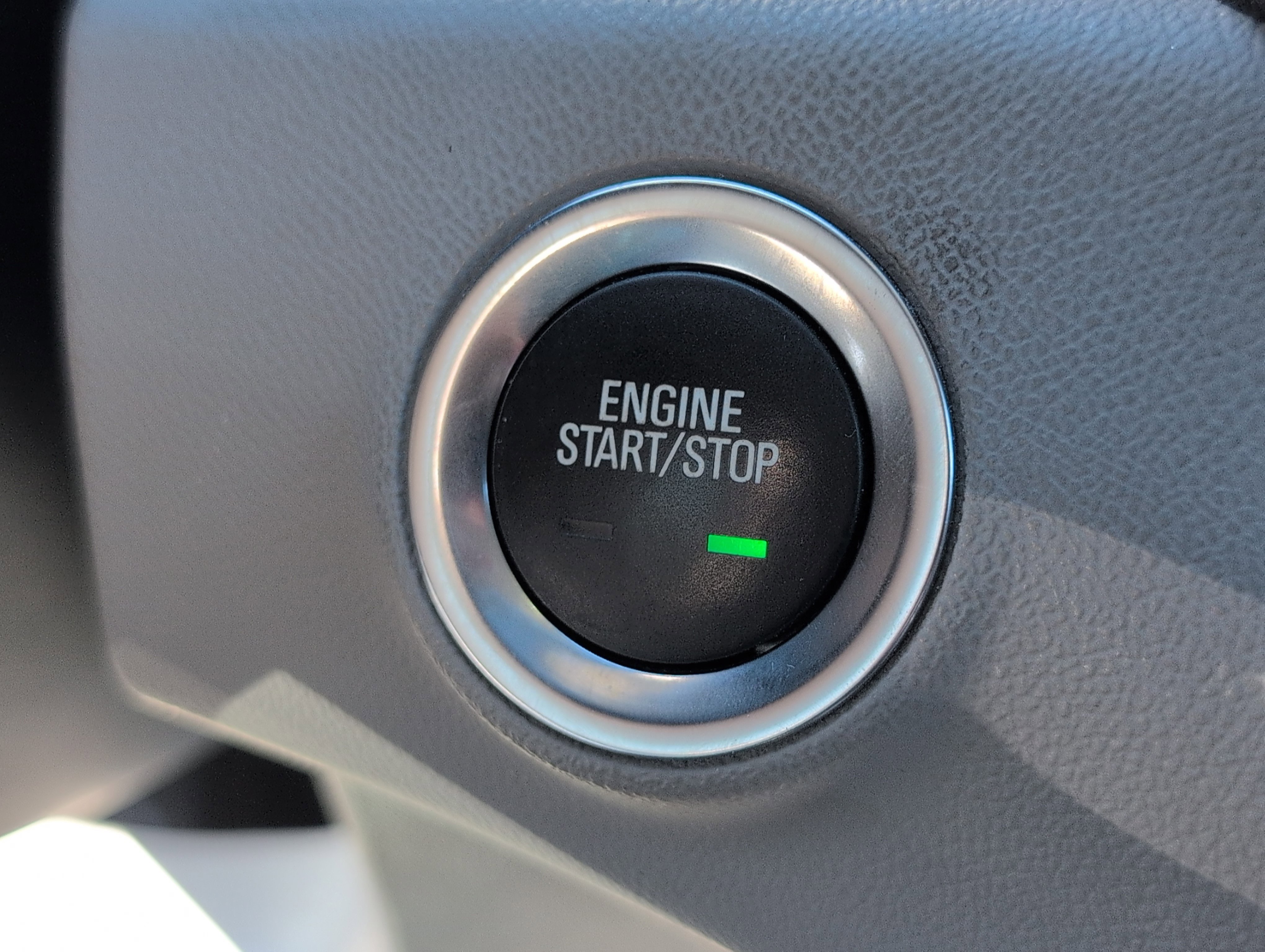 Used 2022 GMC Terrain SLT w/ LPO, Floor Liner Package image 18