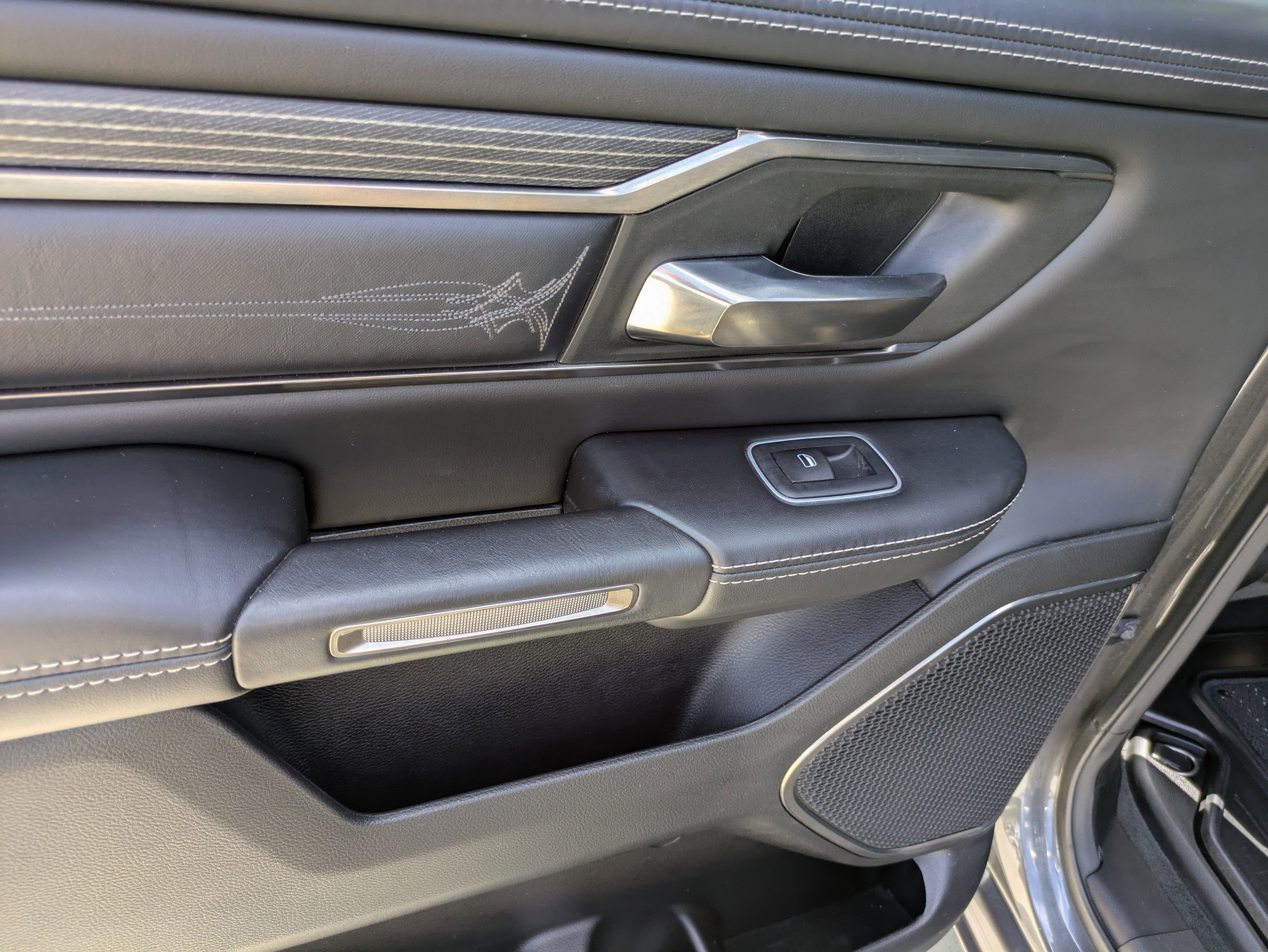 Used 2021 RAM 1500 Limited w/ Bed Utility Group AWD/4WD image 12