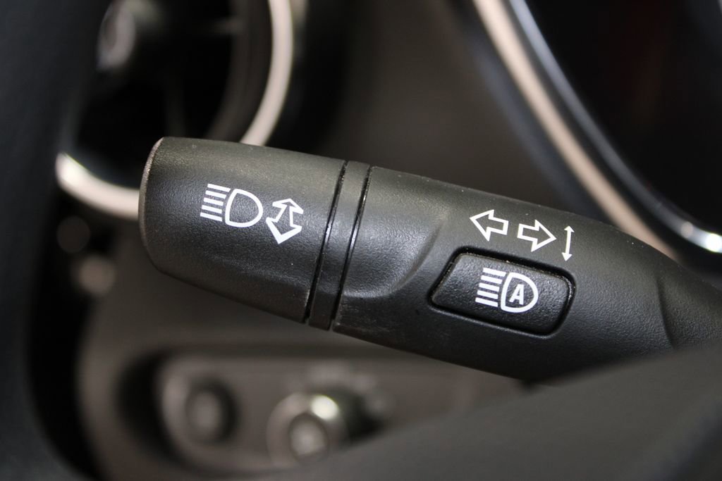 Used 2025 Chevrolet Blazer LT image 33