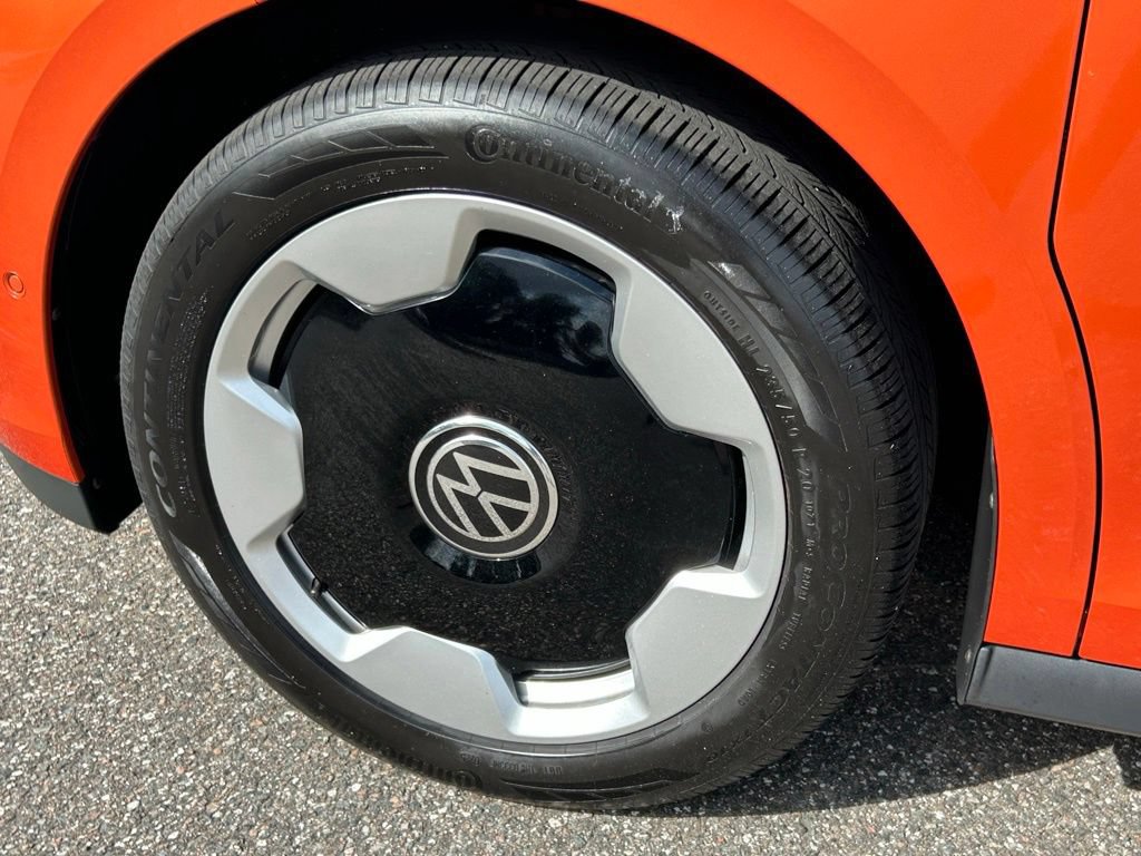 Used 2025 Volkswagen ID. Buzz Pro S Plus RWD image 36