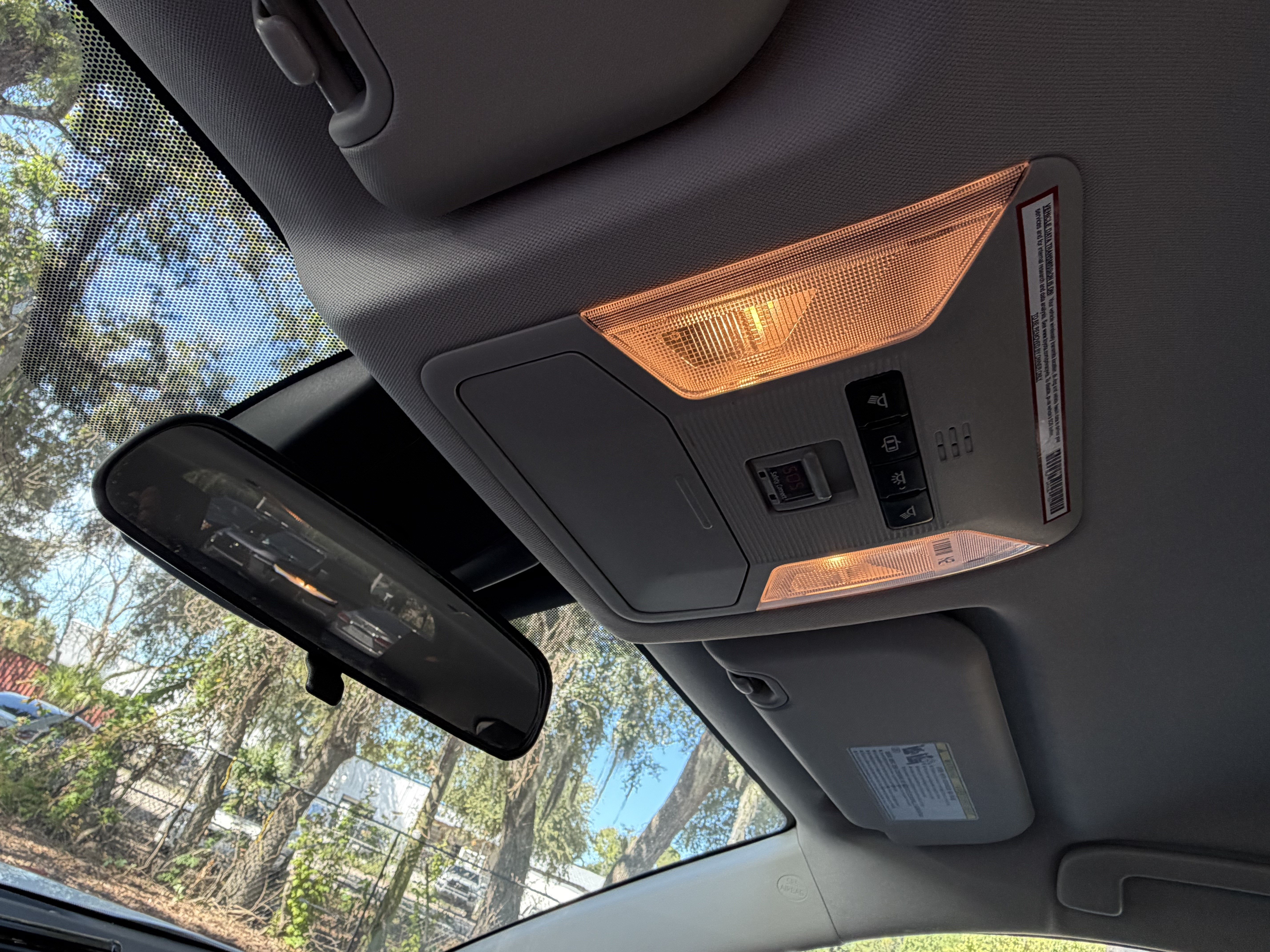 Used 2019 Toyota RAV4 LE AWD/4WD image 29