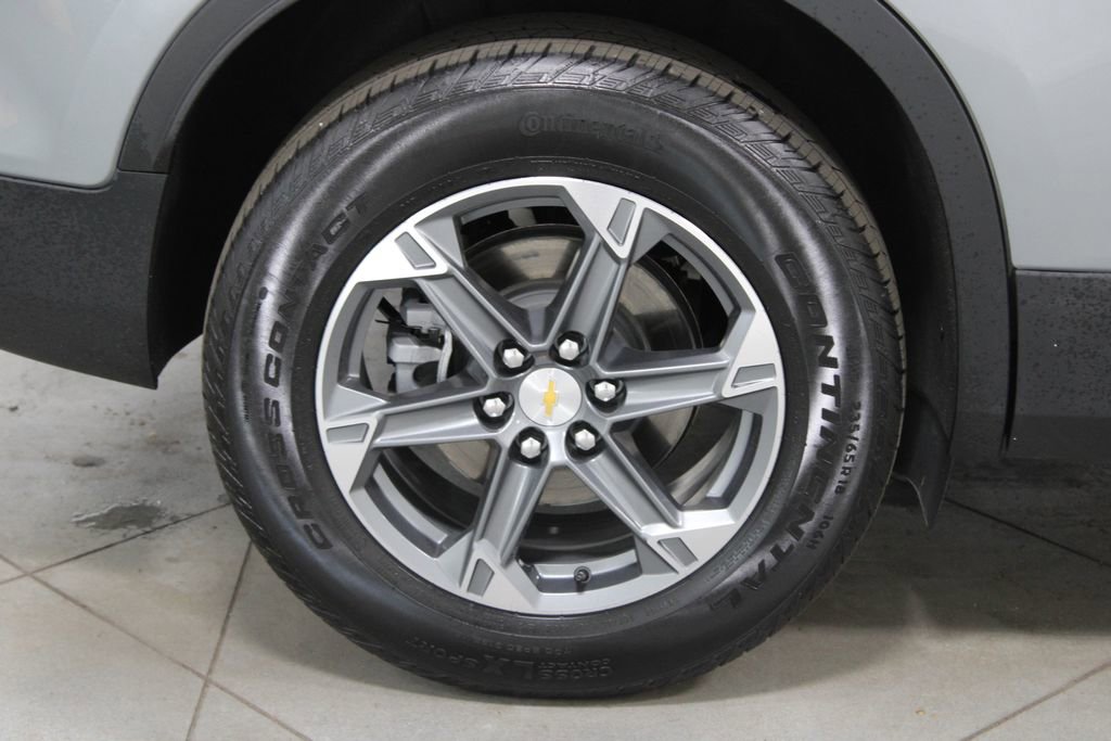 Used 2025 Chevrolet Blazer LT image 13