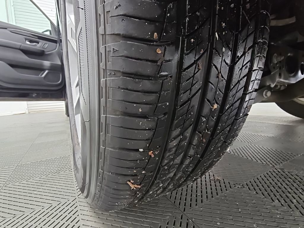 Used 2025 Honda Pilot EX-L image 44