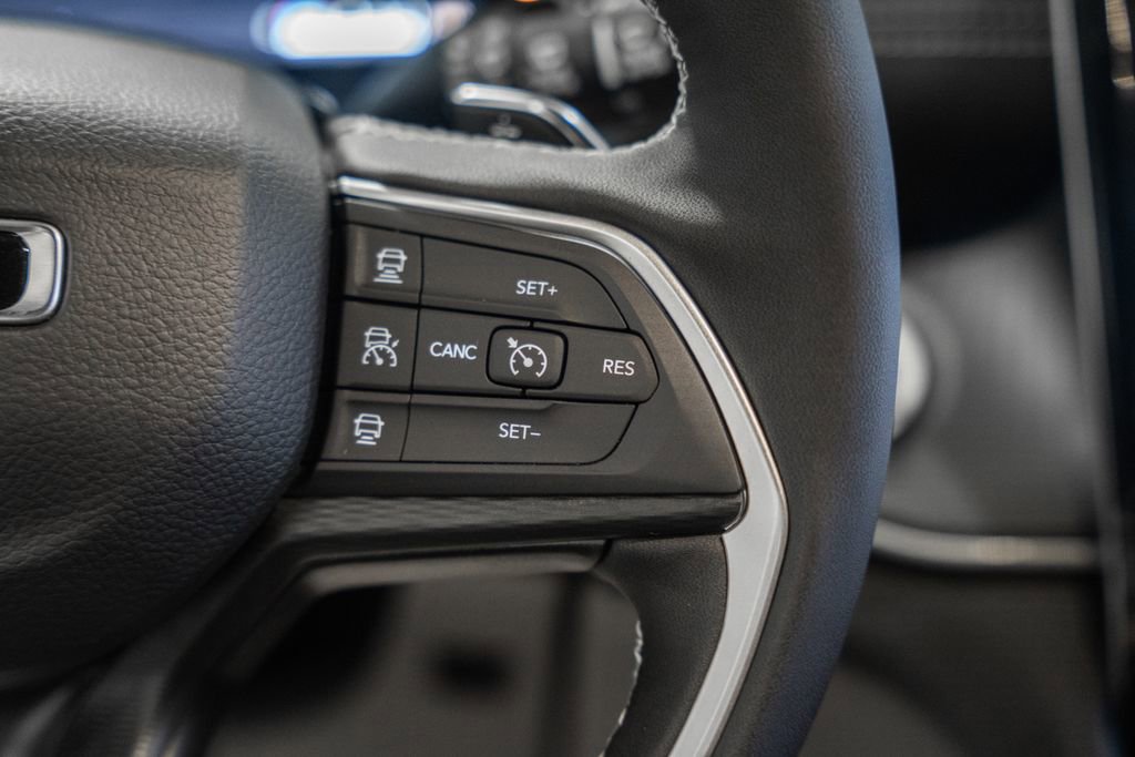 New 2025 Jeep Grand Cherokee Laredo X w/ Luxury Tech Group I image 26