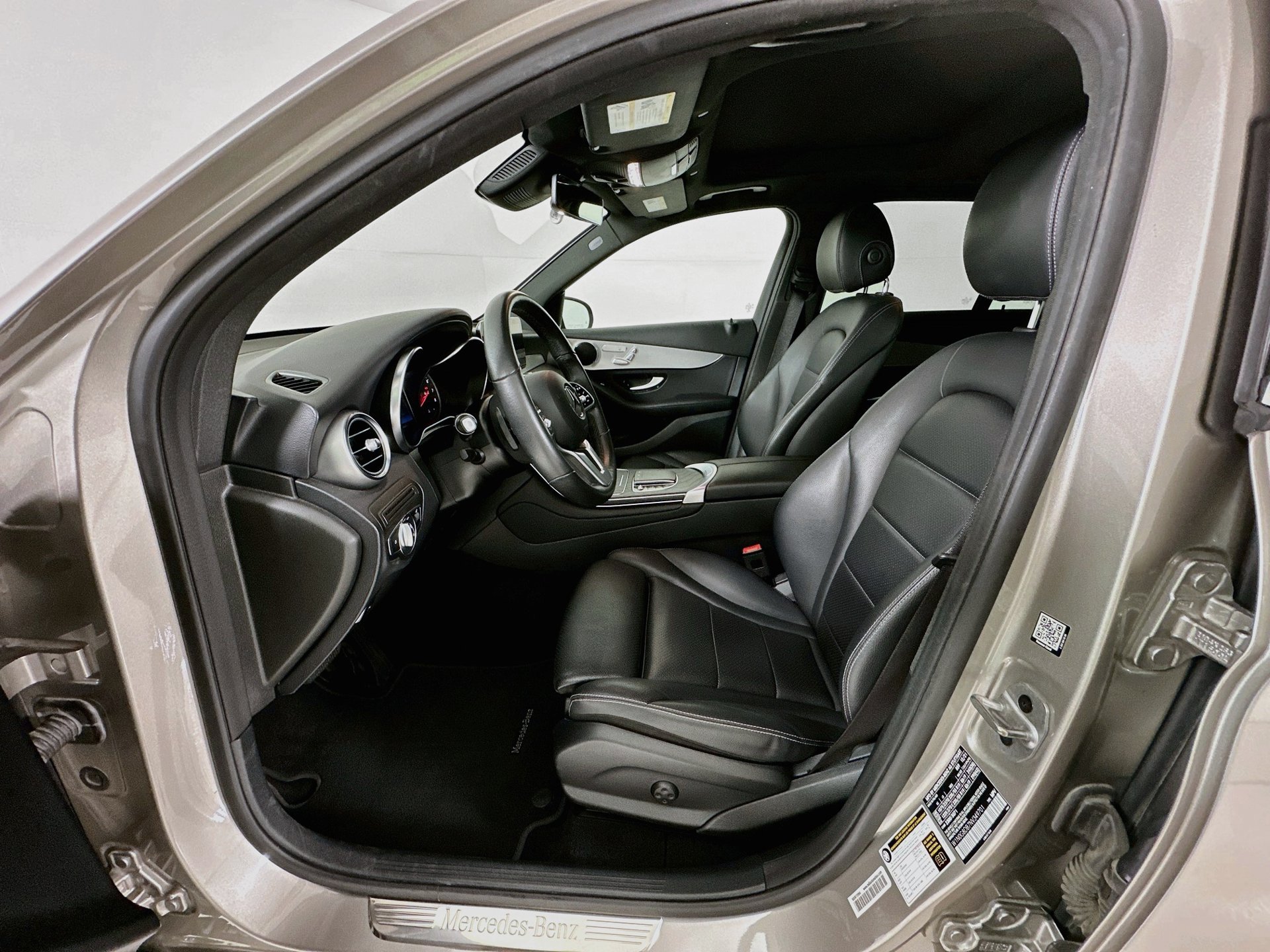 Certified 2022 Mercedes-Benz GLC 300 image 22