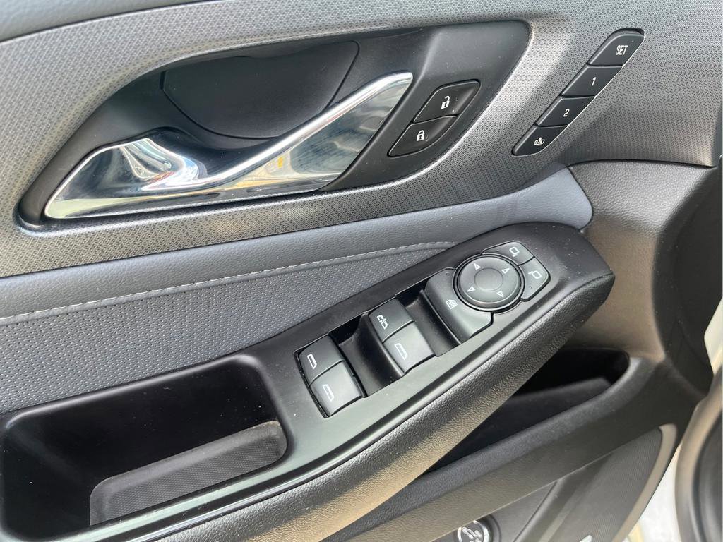 Used 2020 Chevrolet Traverse Premier image 24