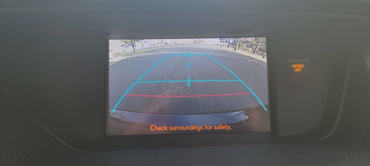 Used 2013 Lexus ES 300h image 37