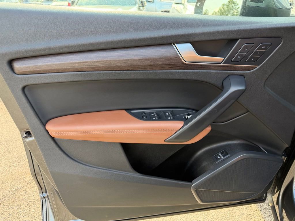 Used 2022 Audi Q5 2.0T Premium Plus w/ Premium Plus Package image 13