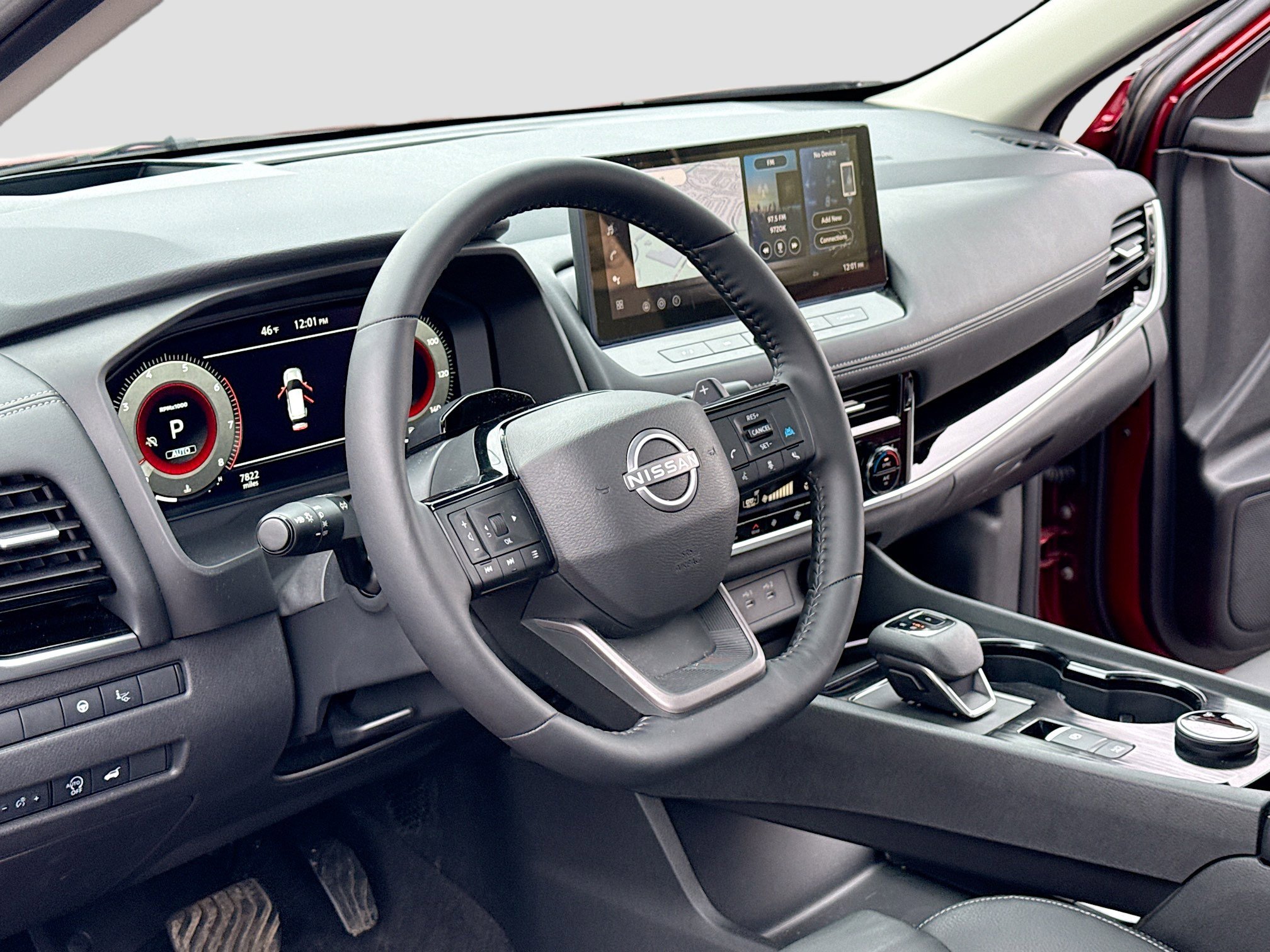 Certified 2025 Nissan Rogue SL w/ Tech Package image 4