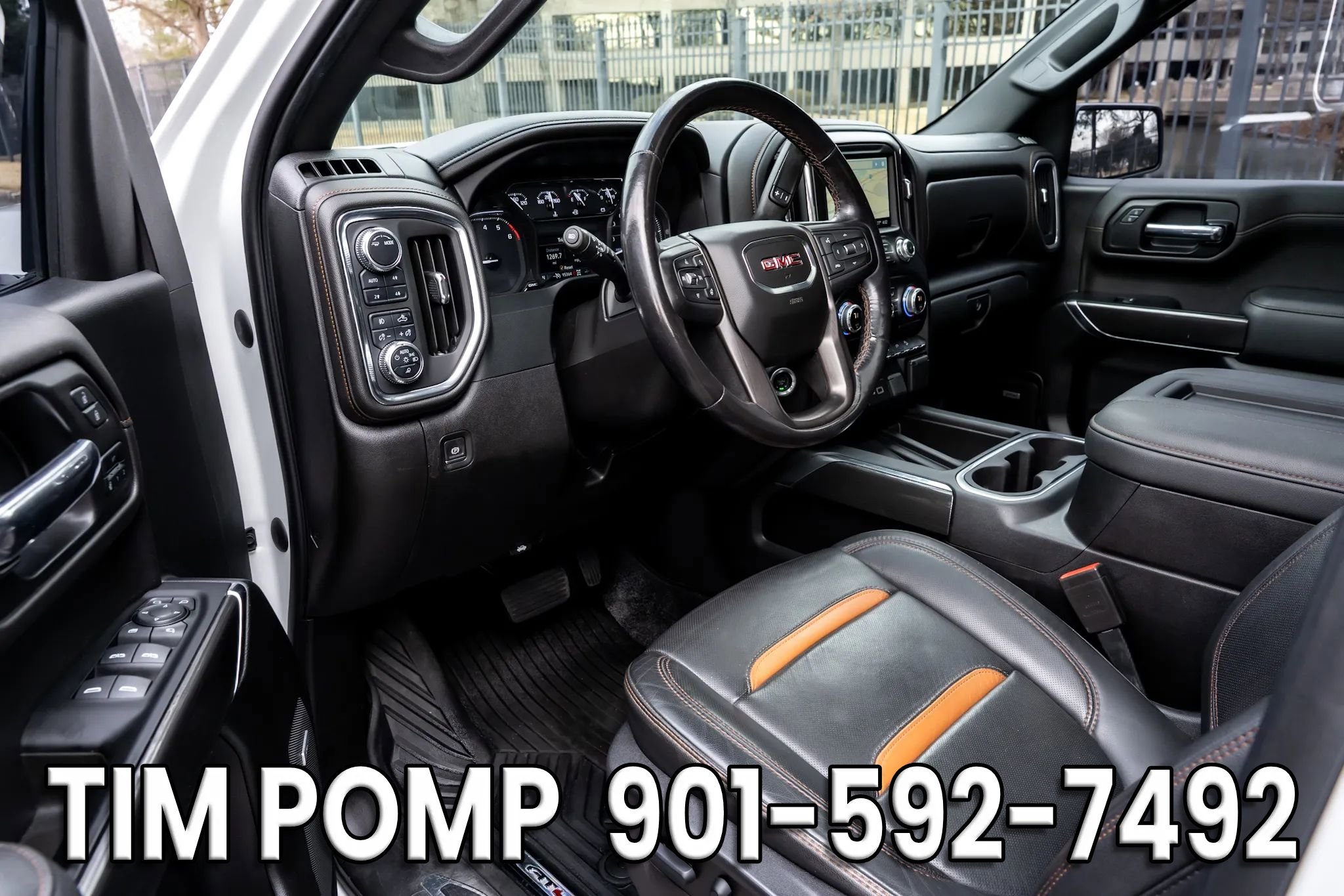 Used 2022 GMC Sierra 1500 AT4 w/ AT4 Premium Package image 10