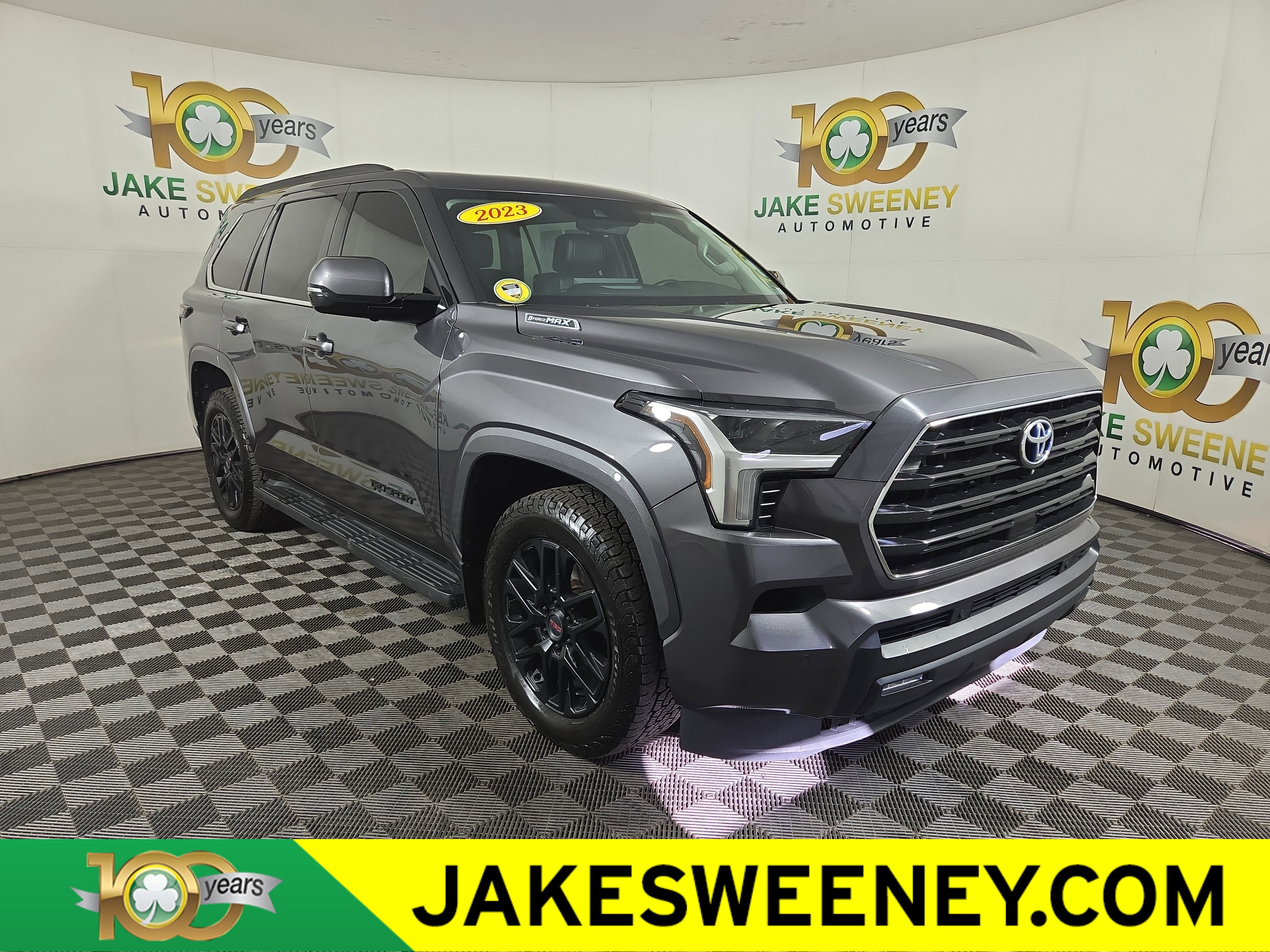 Used 2023 Toyota Sequoia SR5 w/ SR5 Premium Package AWD/4WD video 1