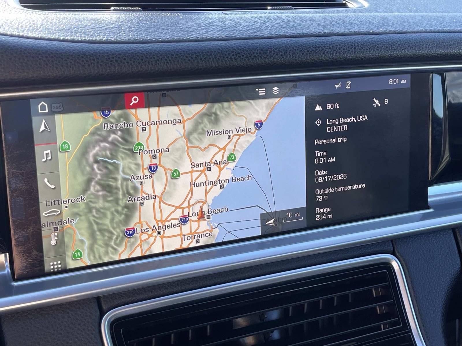 Used 2018 Porsche Panamera 4 AWD/4WD image 19