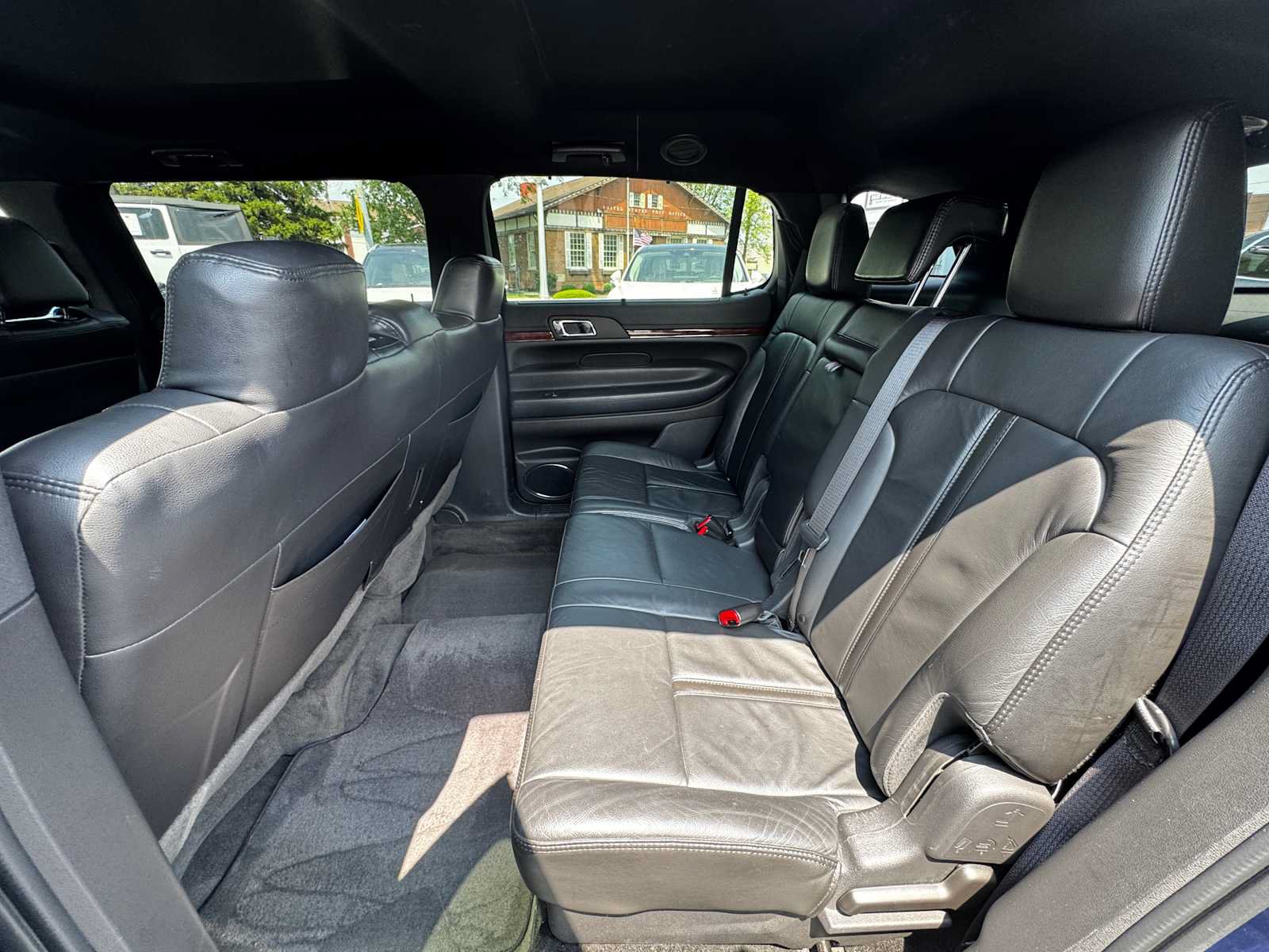 Used 2013 Lincoln MKT AWD image 29