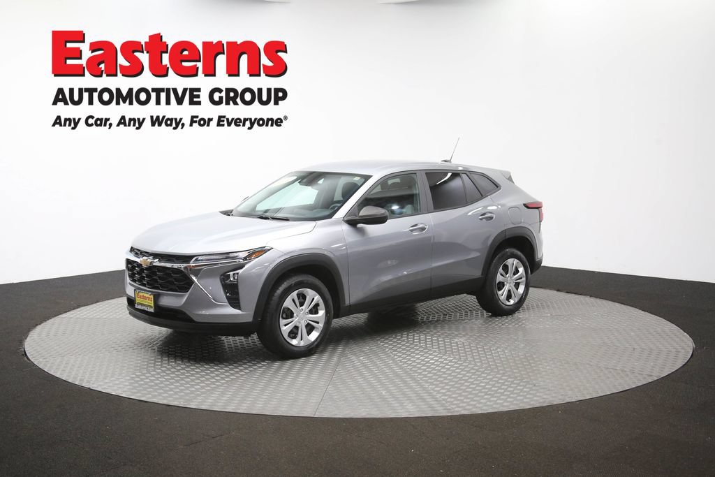 Used 2024 Chevrolet Trax LS FWD image 55