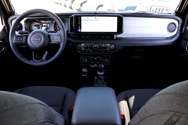 Used 2025 Jeep Wrangler Sport S image 24