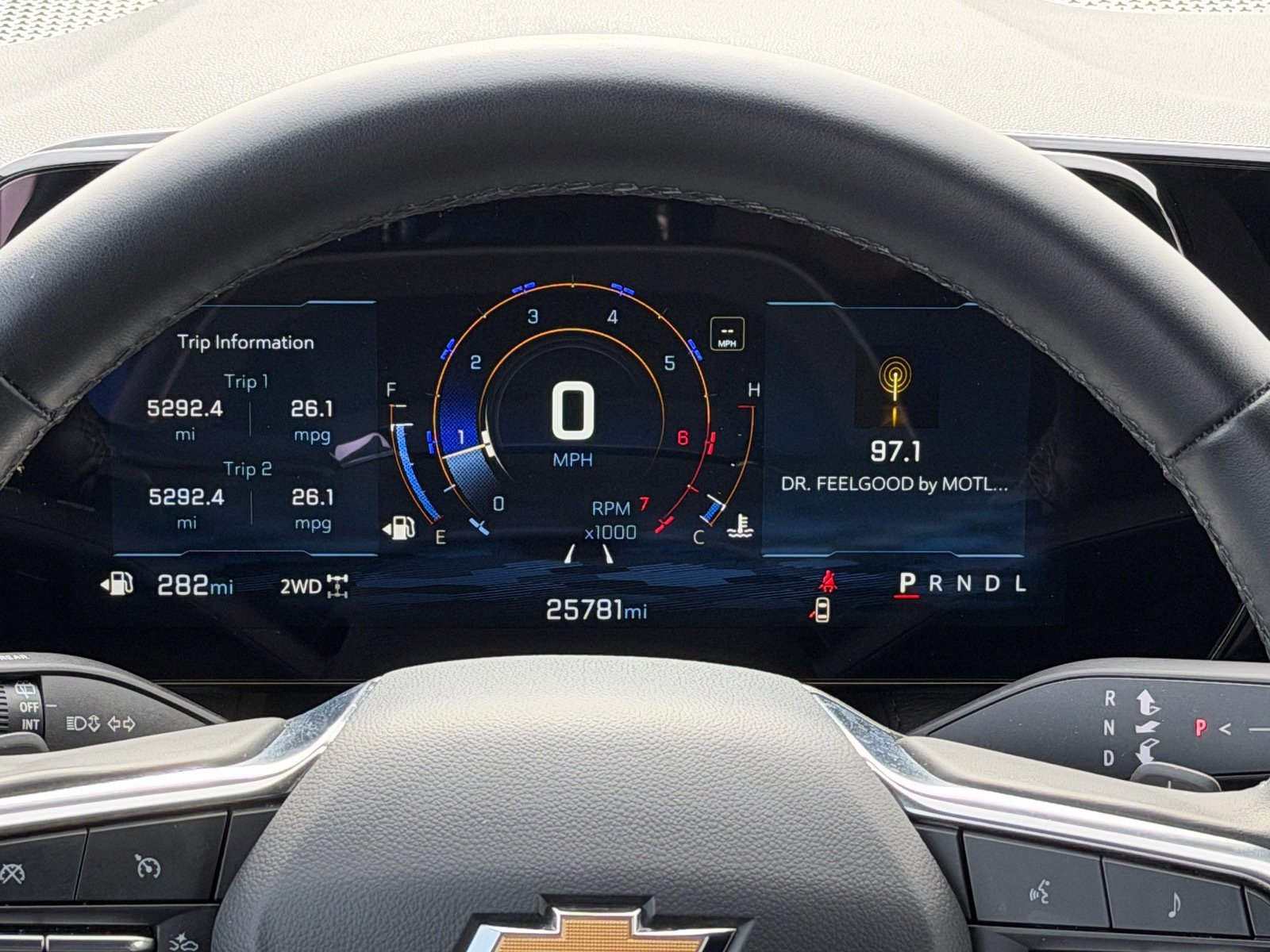 Used 2025 Chevrolet Equinox LT w/ Convenience Package II image 9