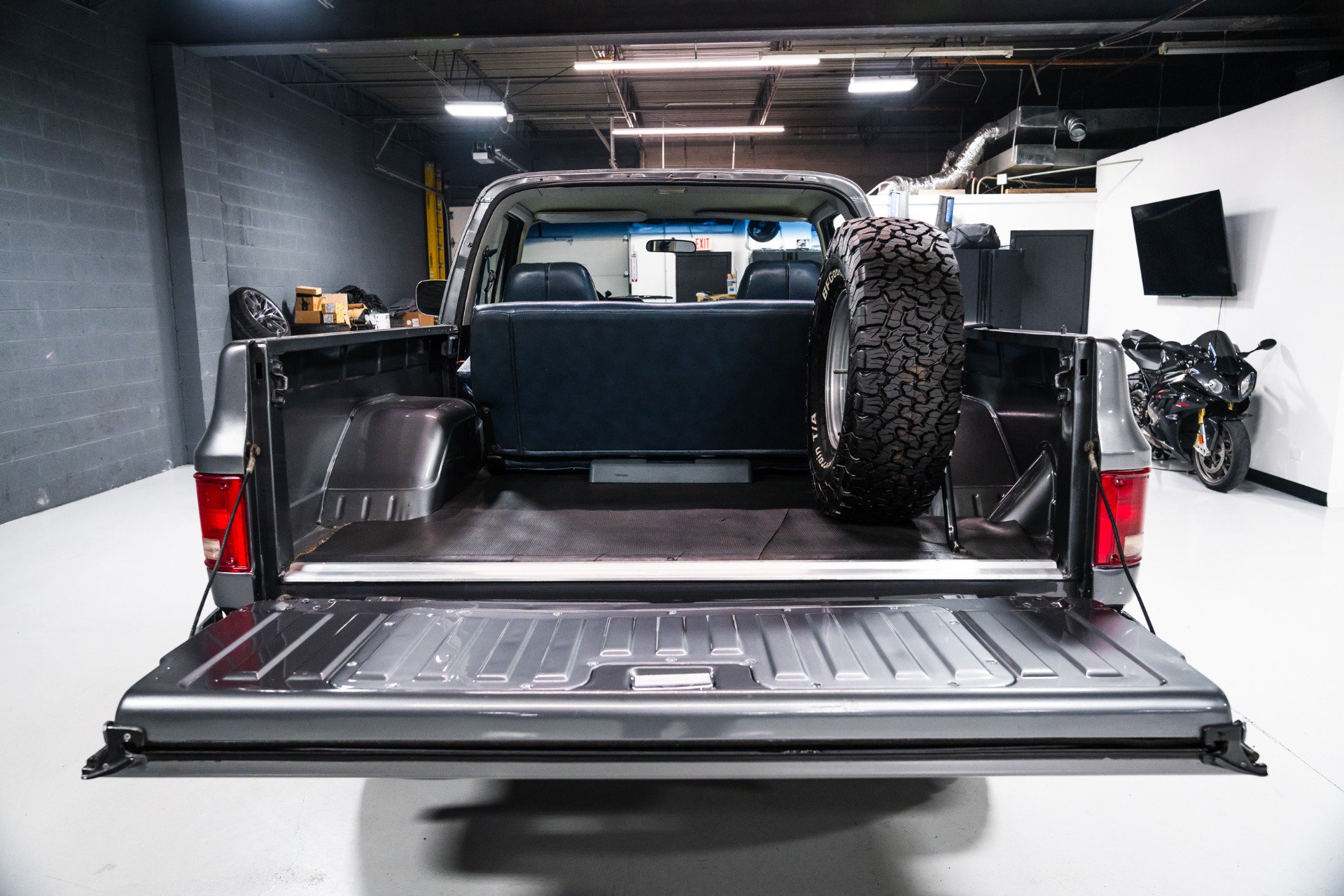 Used 1987 Chevrolet Blazer 4WD image 17