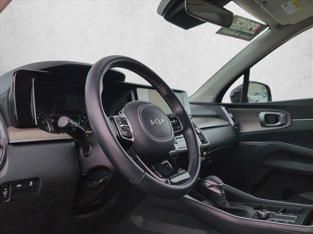 Used 2023 Kia Sorento S AWD/4WD image 10