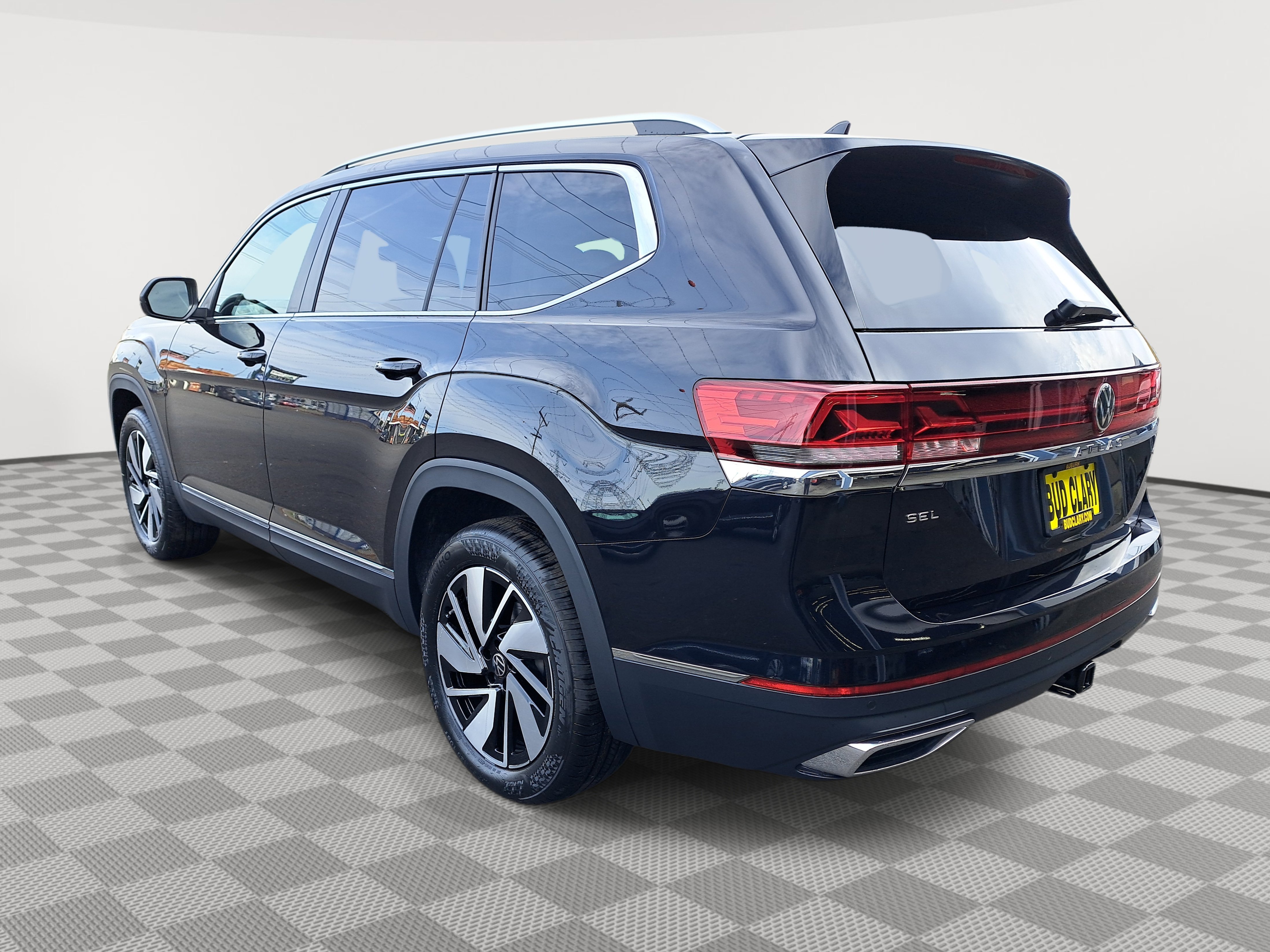 New 2025 Volkswagen Atlas SEL image 8