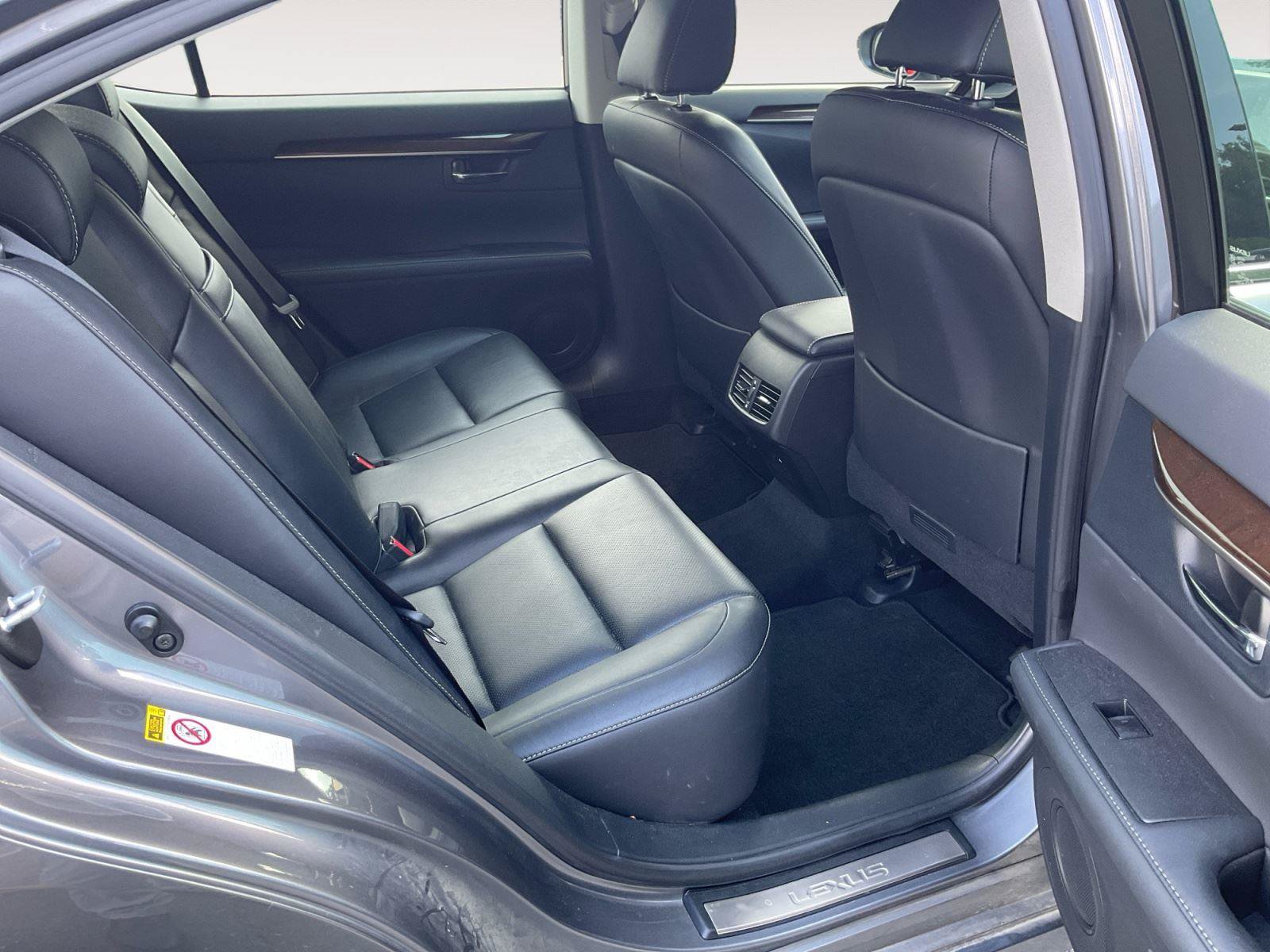Used 2014 Lexus ES 350 w/ Luxury Package FWD image 13