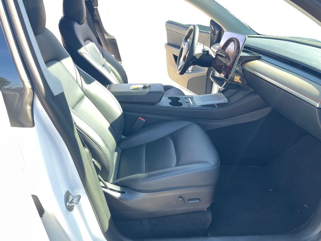Used 2022 Tesla Model Y Performance image 15