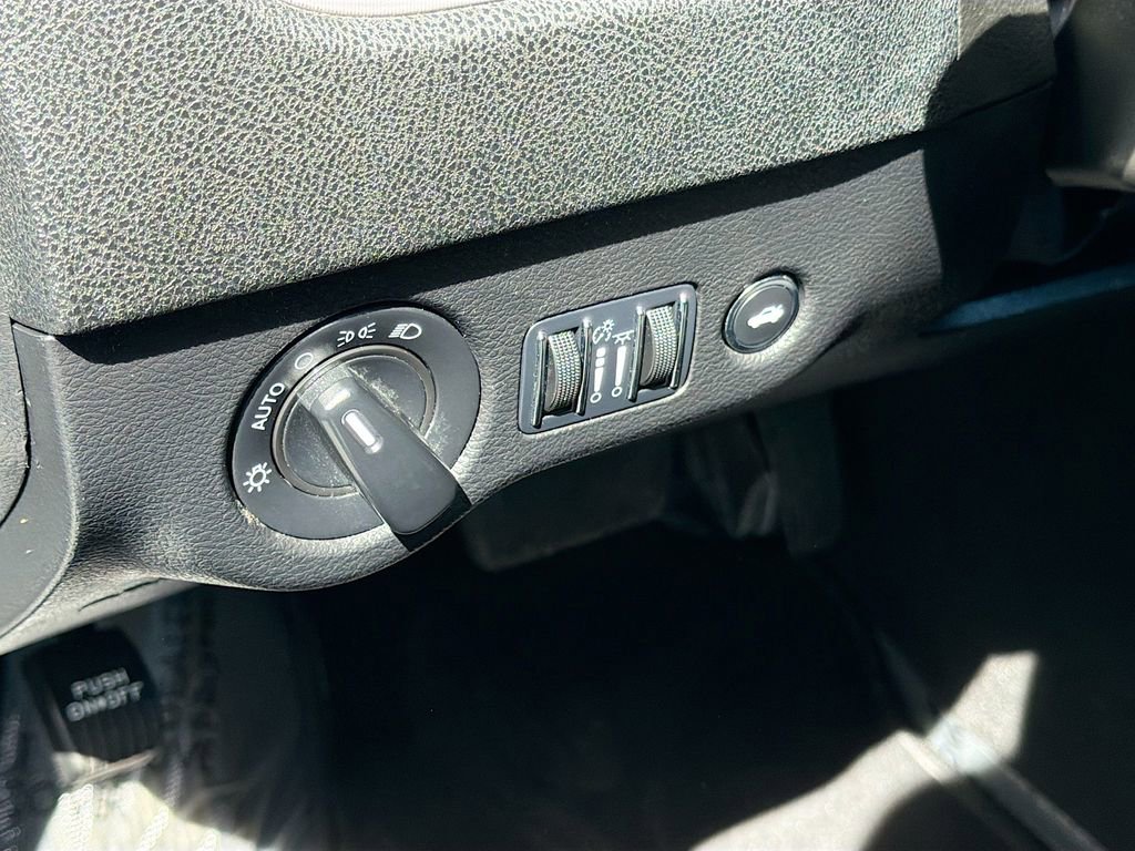 Used 2023 Dodge Charger SXT image 10