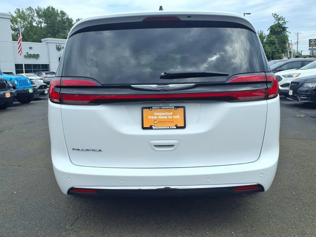 Certified 2024 Chrysler Pacifica Touring-L FWD image 6