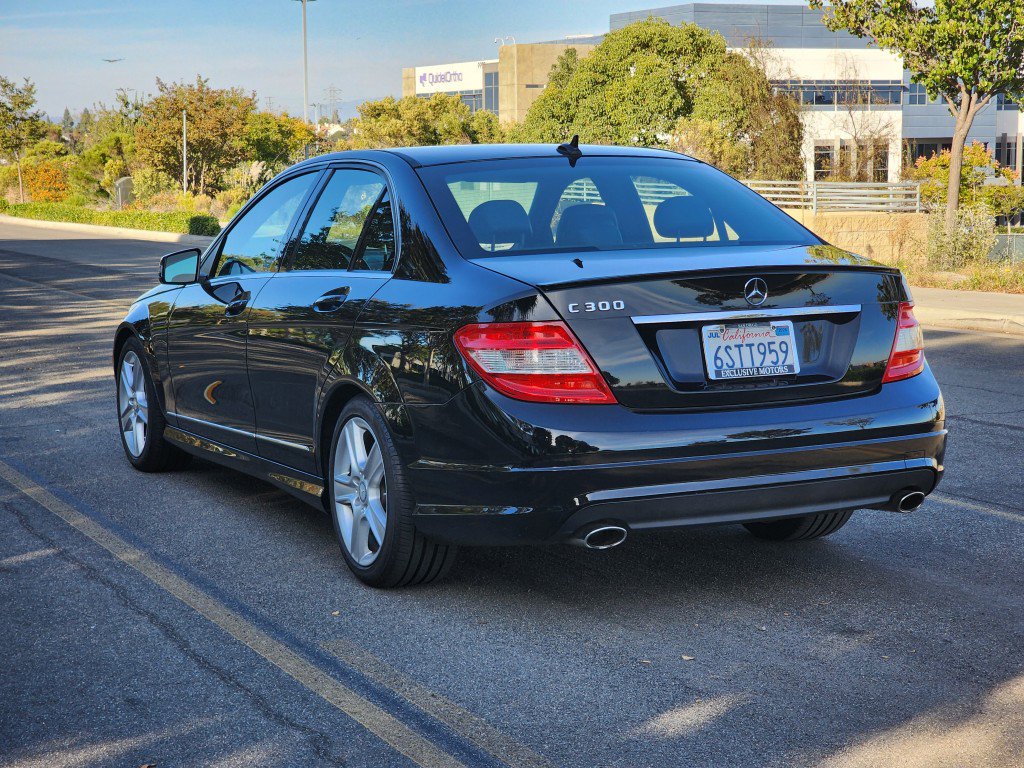 Used 2011 Mercedes-Benz C 300 Sedan image 6