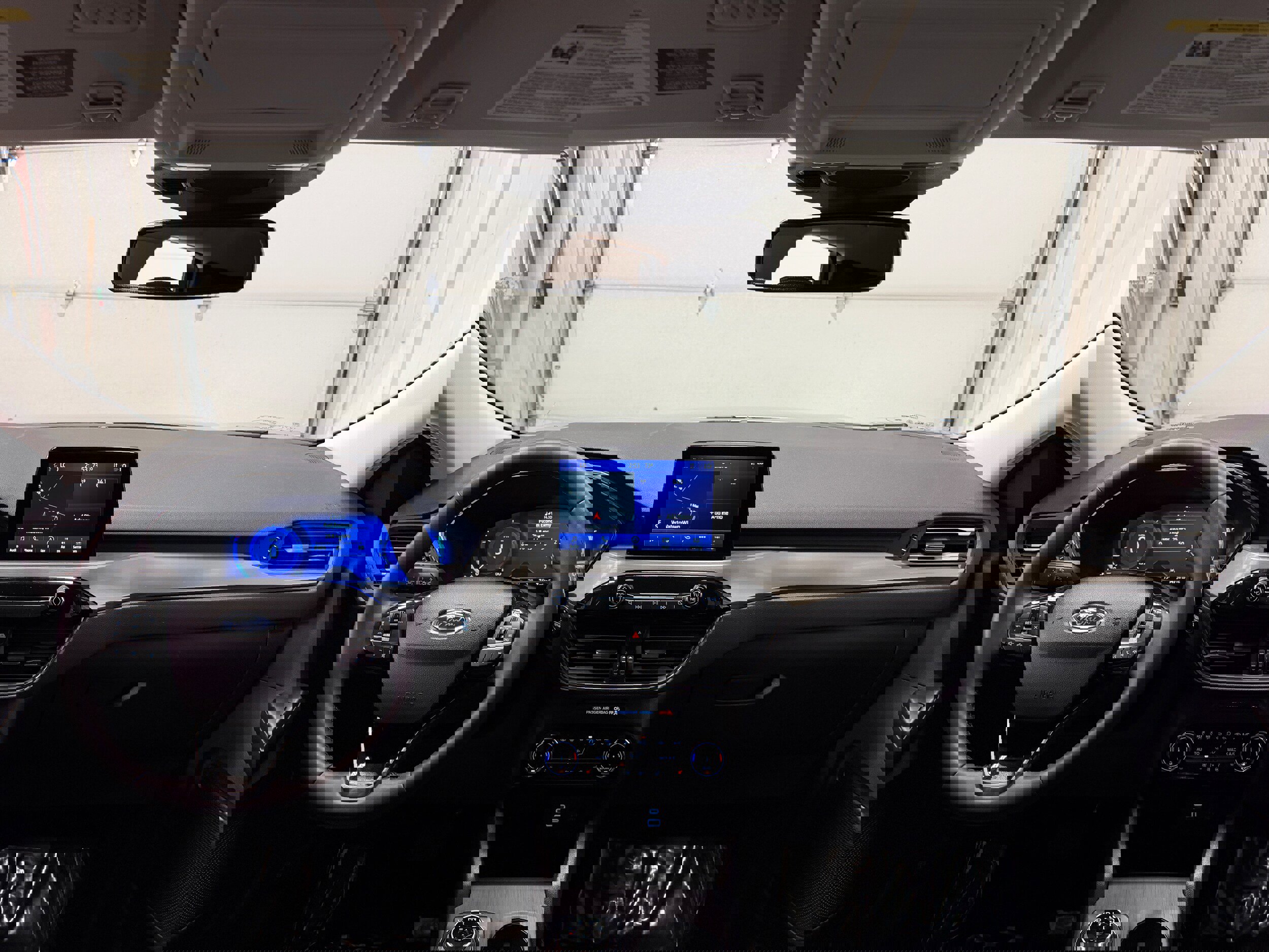 Certified 2022 Ford Escape Titanium image 3