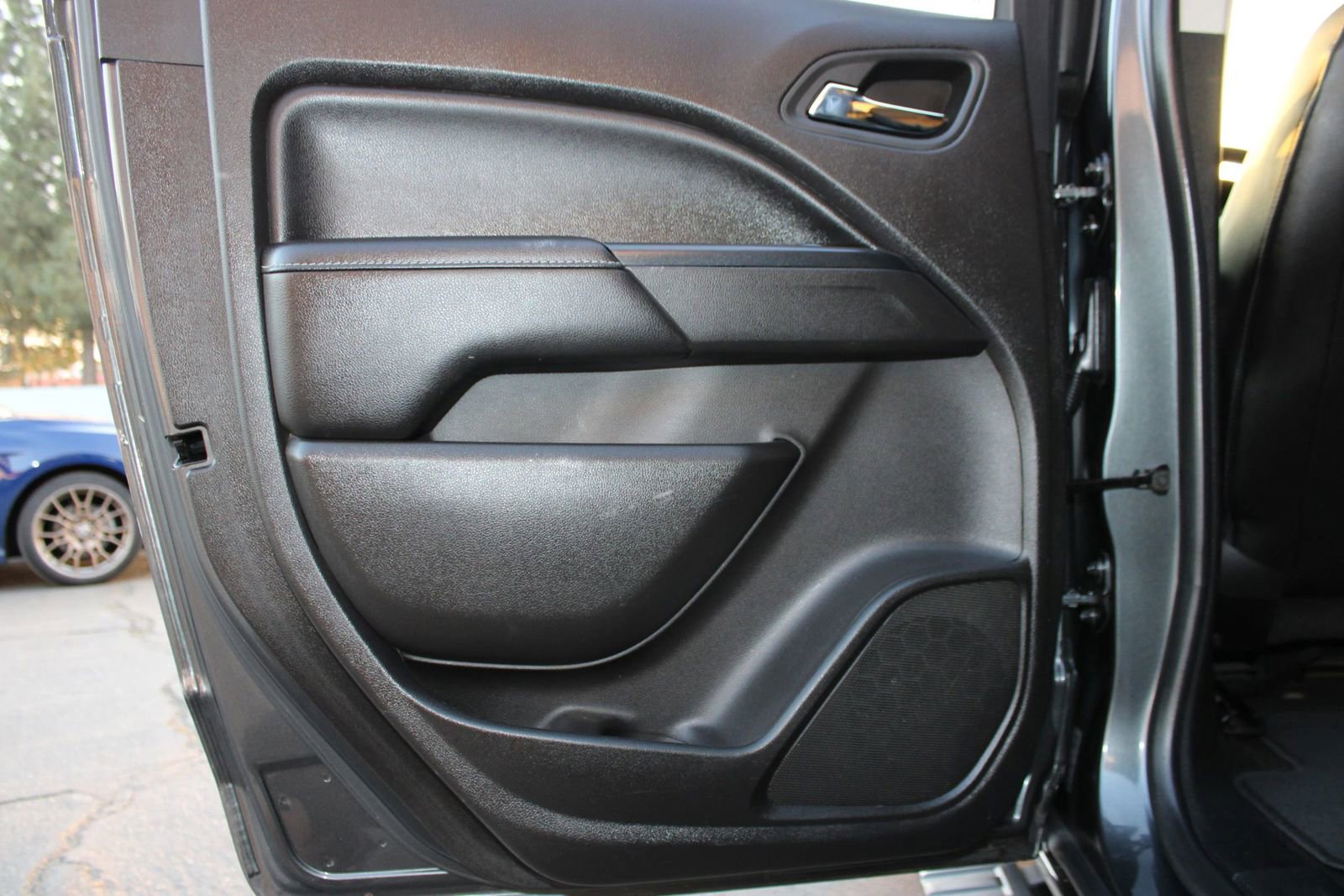 Used 2016 GMC Canyon SLT w/ Driver Alert Package image 15