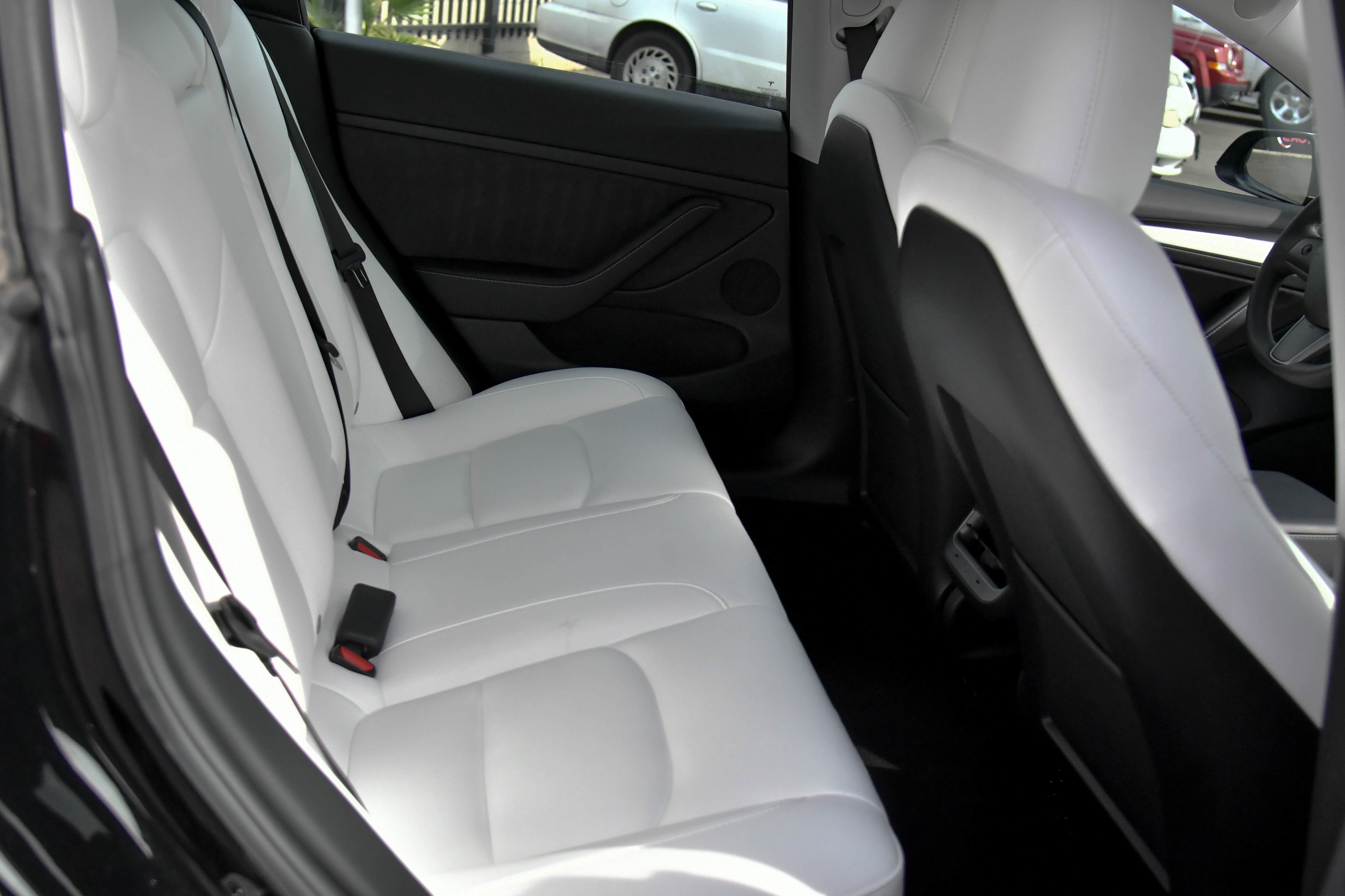 Used 2023 Tesla Model 3 Standard Range image 40