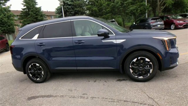 New 2025 Kia Sorento S w/ Panoramic Sunroof Package image 4