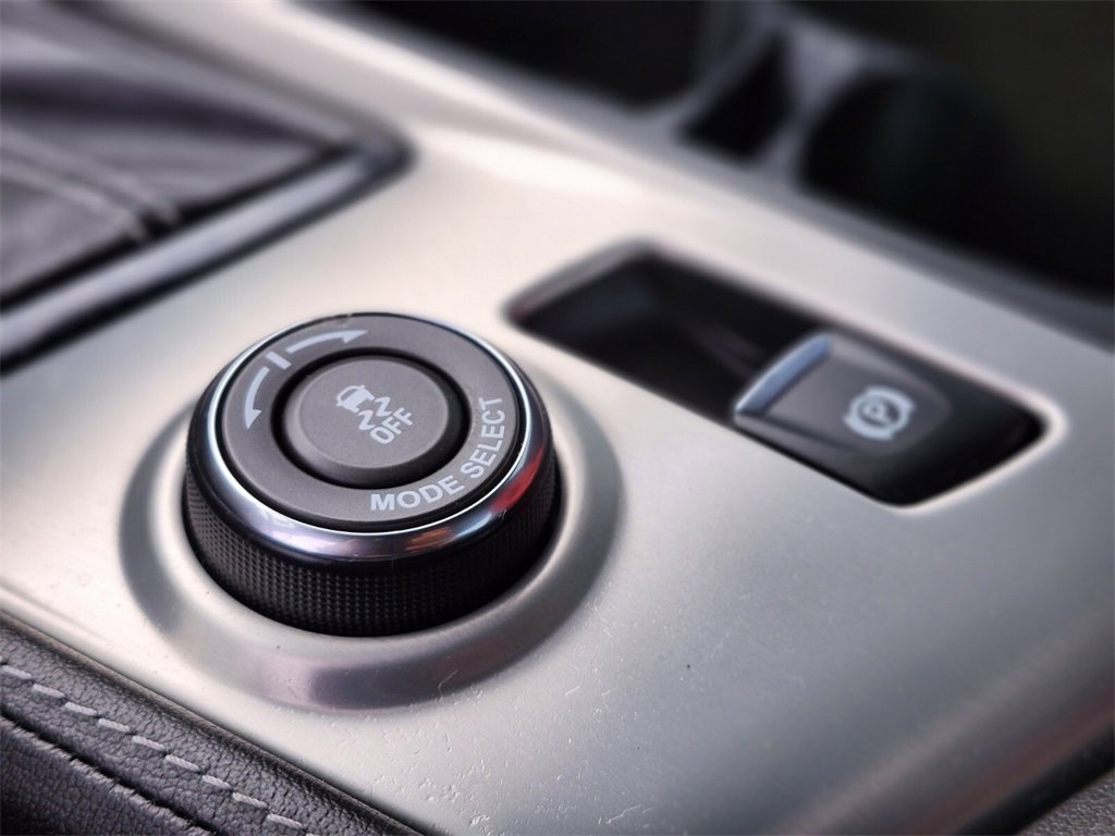 Used 2018 Chevrolet Corvette Stingray Coupe w/ 1LT image 16