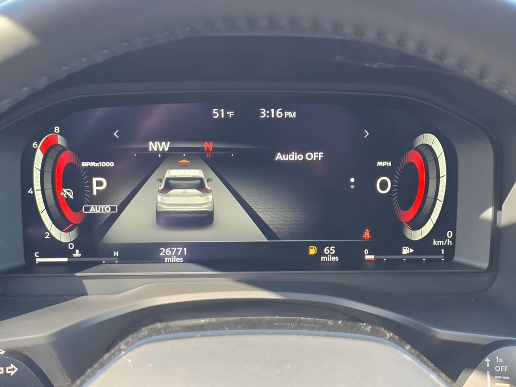 Used 2025 Nissan Rogue SL AWD/4WD image 23