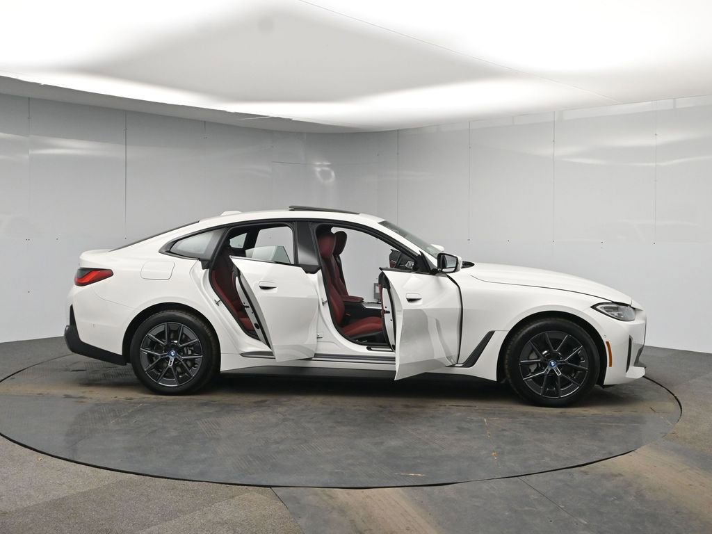 Used 2023 BMW i4 eDrive35 w/ Premium Package image 58