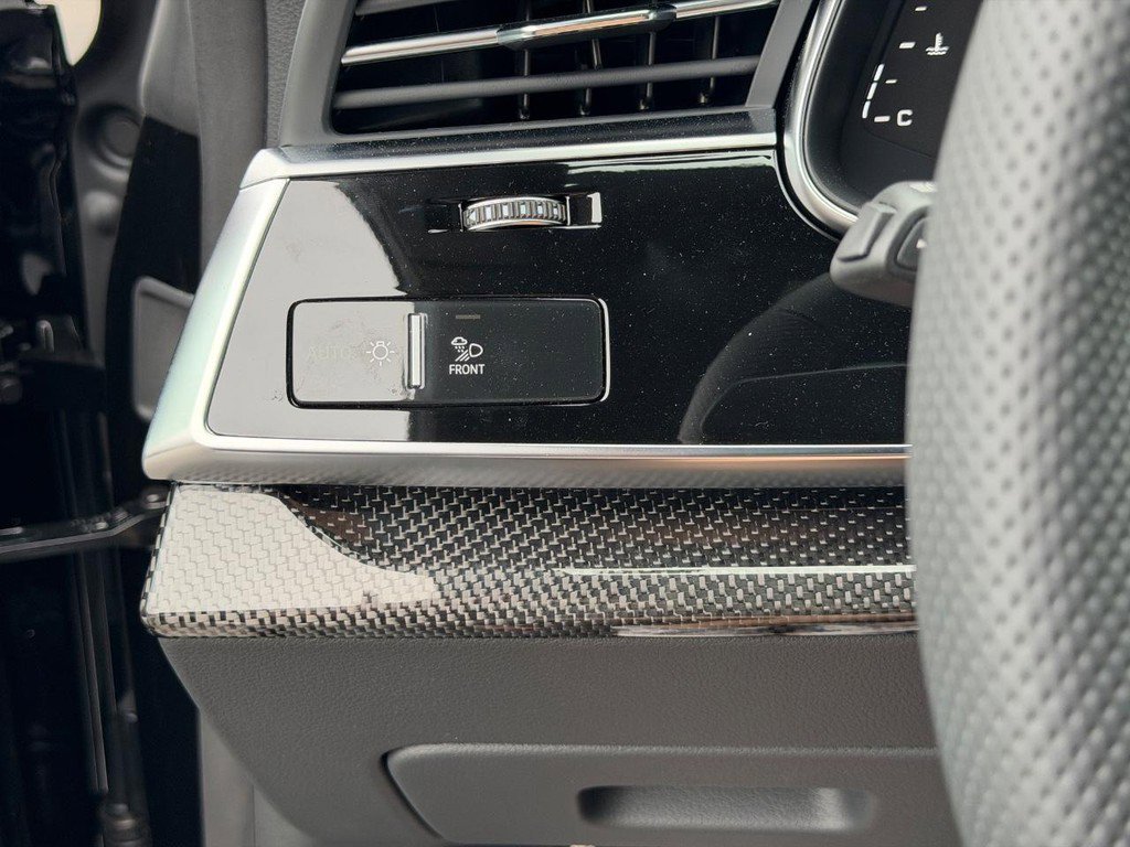 Used 2023 Audi SQ8 Prestige image 18