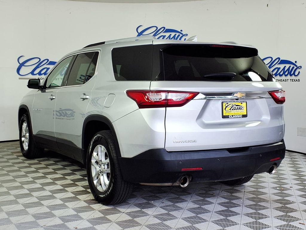 Used 2018 Chevrolet Traverse LT FWD image 2