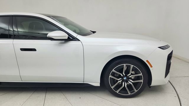 Used 2025 BMW 740i image 7