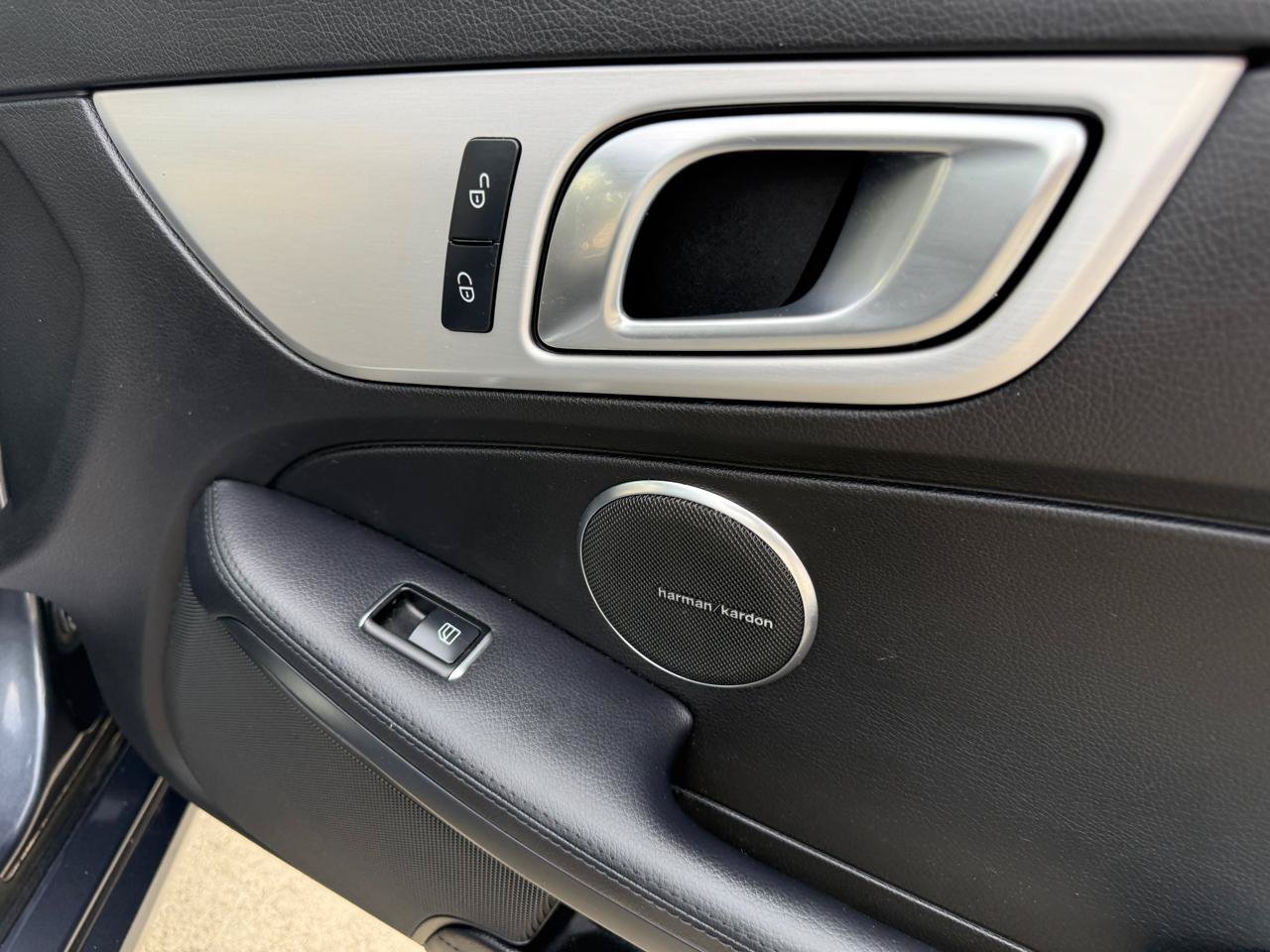 Used 2013 Mercedes-Benz SLK 350 image 24